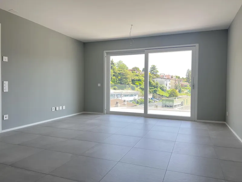 AFFITTASI 3.5 ULTIMO PIANO CON TERRAZZA A MORBIO INFERIORE, foto 2