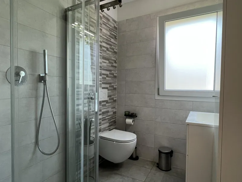ELEGANTE APPARTAMENTO 3.5 LOCALI CON TERRAZZA A VACALLO, Foto 4