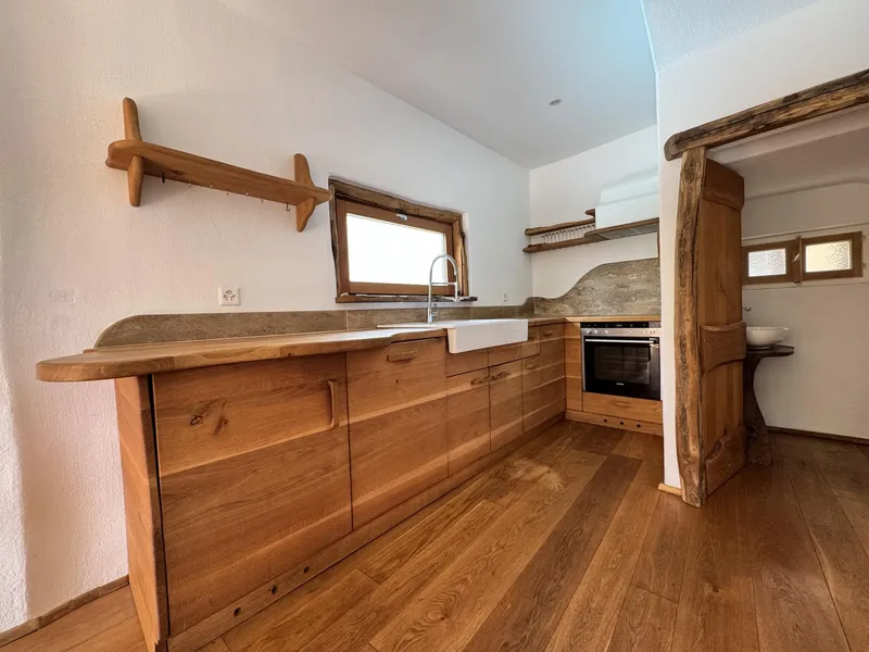 AFFASCINANTE CASA 3.5 CON SAUNA E LOCALI ACCESSORI A SESSA, foto 4
