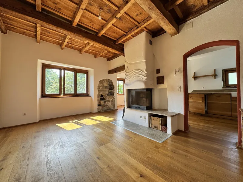 AFFASCINANTE CASA 3.5 CON SAUNA E LOCALI ACCESSORI A SESSA, foto 1