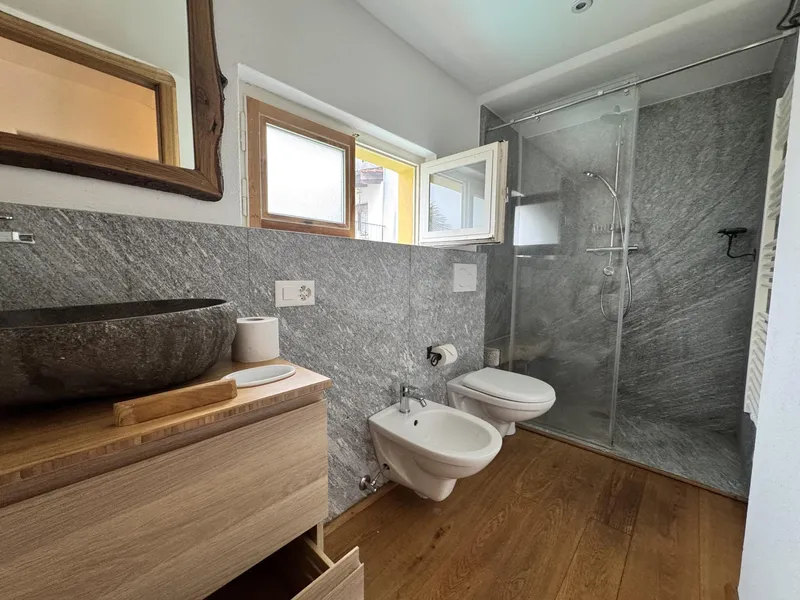 AFFASCINANTE CASA 3.5 CON SAUNA E LOCALI ACCESSORI A SESSA, foto 5