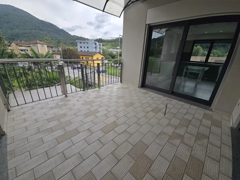 AFFITTASI ATTICO DUPLEX 6.5 LOC. CON TRE TERRAZZE A TAVERNE, foto 3