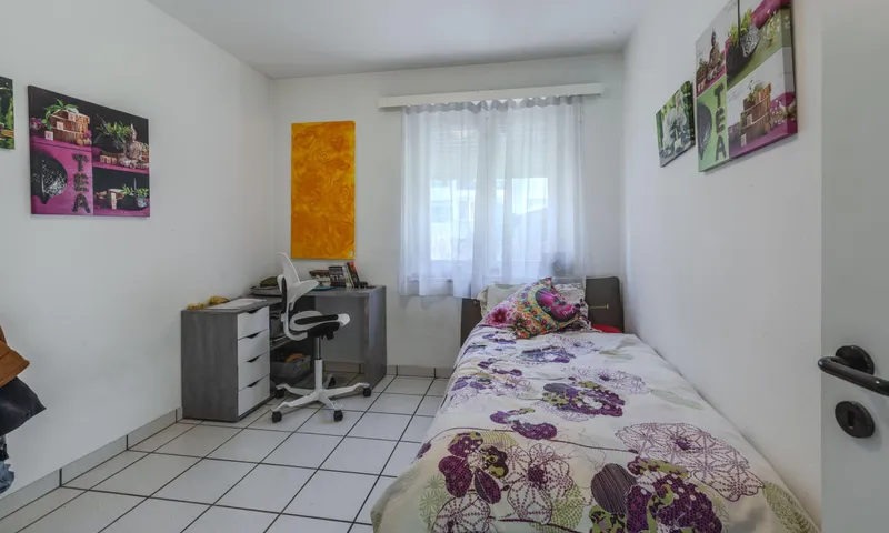 STUPENDA E AMPIA VILLA 5.5 CON PISCINA E GIARDINO A CAMORINO, photo 5