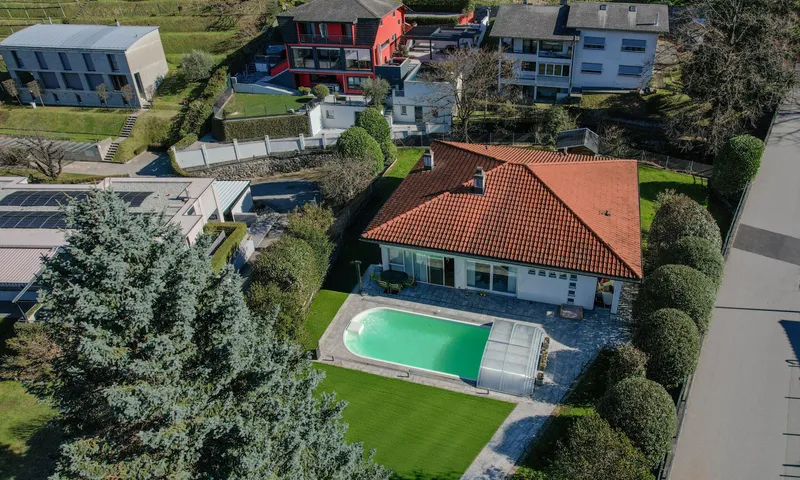 STUPENDA E AMPIA VILLA 5.5 CON PISCINA E GIARDINO A CAMORINO, photo 1