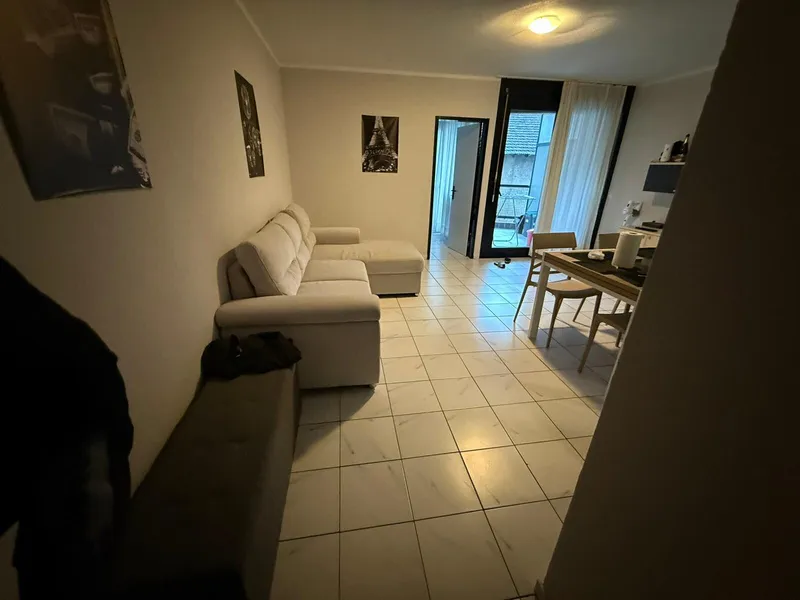 AFFITTASI 2.5 LOCALI ARREDATO COME NUOVO A LUGANO CORNAREDO, photo 4