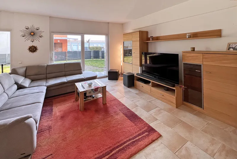 AMPIA VILLA 5.5 LOCALI CON GIARDINO PIANEGGIANTE A BESAZIO, Foto 6
