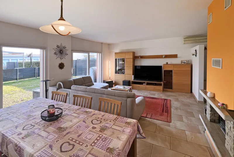 AMPIA VILLA 5.5 LOCALI CON GIARDINO PIANEGGIANTE A BESAZIO, Foto 7