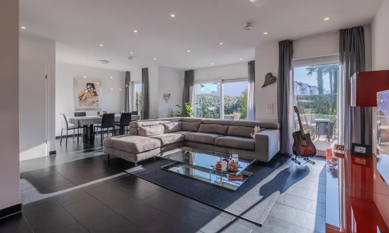 BELLISSIMA CASA 5.5 LOCALI CON GIARDINO A MAGLIASO, foto 1