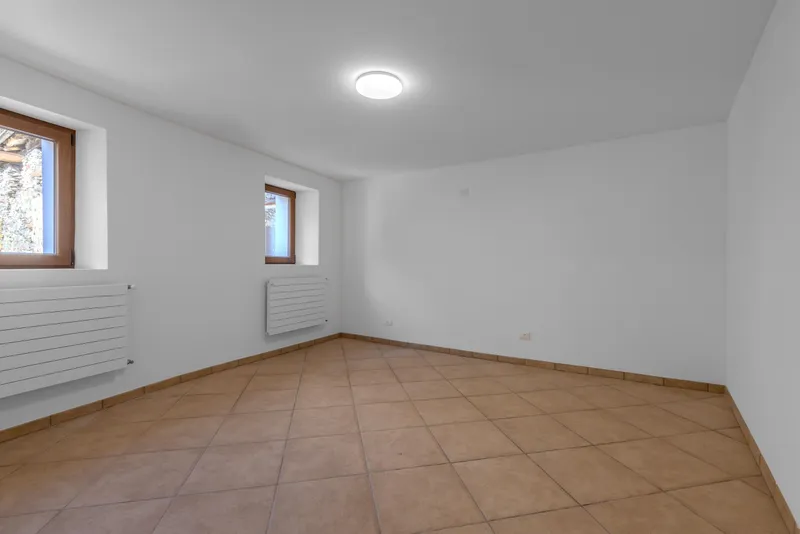 NUOVO 3.5 LOCALI CON GIARDINO NEL NUCLEO DI SIGIRINO, foto 7