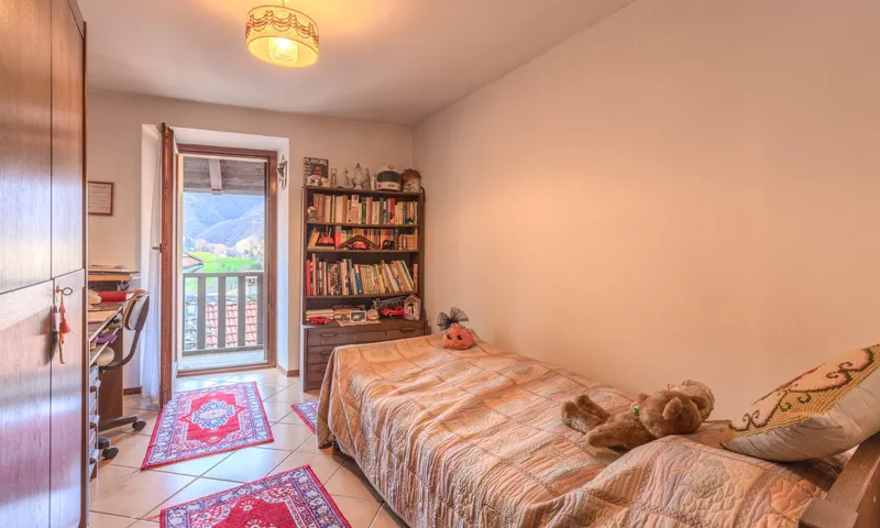 GRANDE CASA RUSTICA DI CHARME DI 4.5 LOCALI A CABBIO, Foto 7