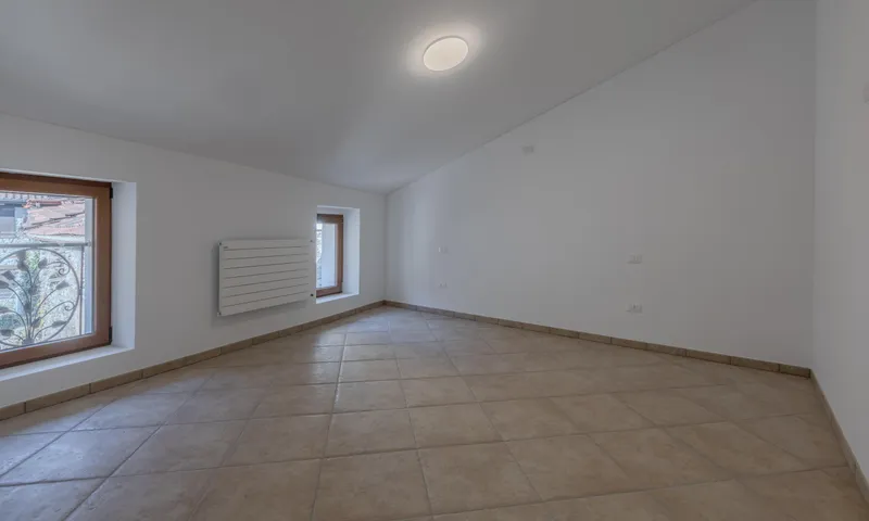 SPLENDIDO 4 LOCALI RISTRUTTURATO ALL'ULTIMO PIANO A SIGIRINO, foto 8