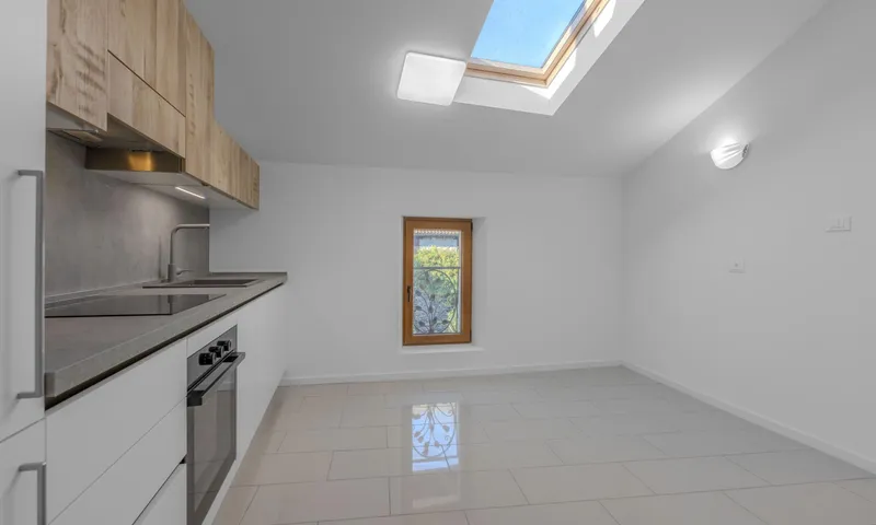 SPLENDIDO 4 LOCALI RISTRUTTURATO ALL'ULTIMO PIANO A SIGIRINO, foto 4