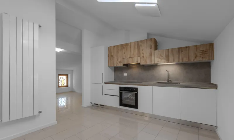 SPLENDIDO 4 LOCALI RISTRUTTURATO ALL'ULTIMO PIANO A SIGIRINO, foto 5