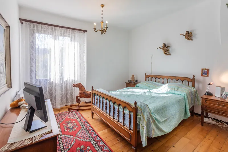 SPLENDIDA CASA DI 3.5 LOCALI CON TERRAZZE A PONTE TRESA, Foto 8