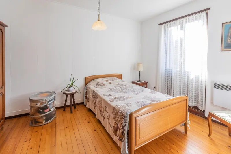 SPLENDIDA CASA DI 3.5 LOCALI CON TERRAZZE A PONTE TRESA, Foto 5