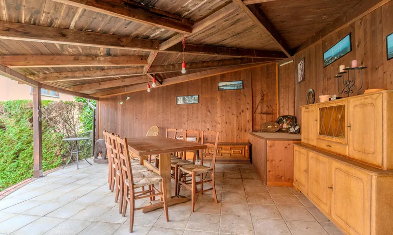 BELLISSIMA CASA 6.5 CON GROTTO E GIARDINO A RIVA SAN VITALE, foto 5