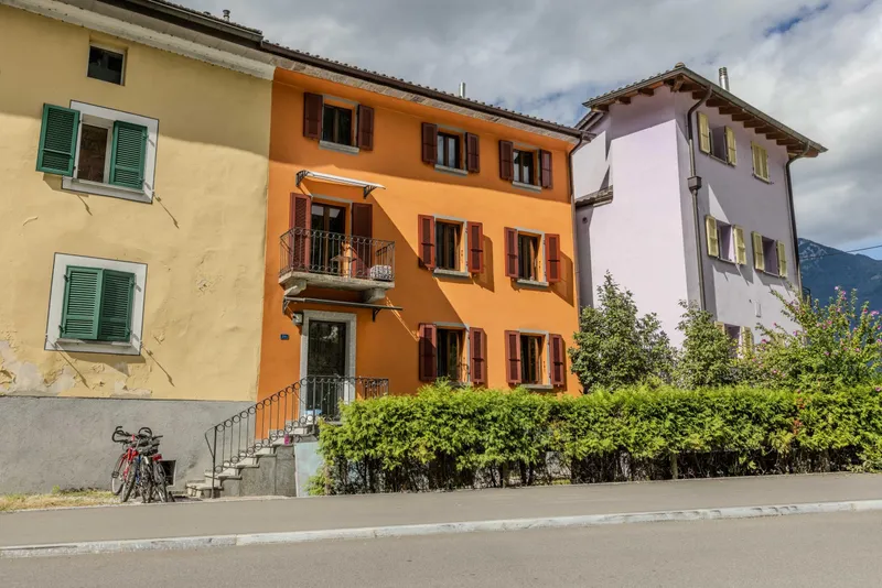 BELLISSIMA VILLETTA A SCHIERA DI 7.5 LOCALI NEL LOCARNESE, foto 4