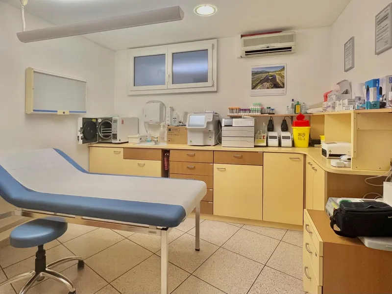 AFFITTASI SUPERIFICIE AMMINISTRATIVA 7 LOCALI A VEZIA, foto 5