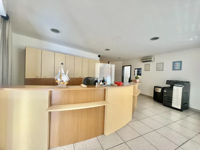 AFFITTASI SUPERIFICIE AMMINISTRATIVA 7 LOCALI A VEZIA, foto 2
