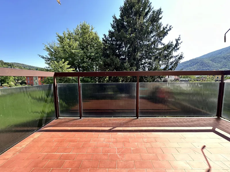 SUPER OCCASIONE - 3.5 RISTRUTTURATO CON BALCONE A LAMONE, Foto 2