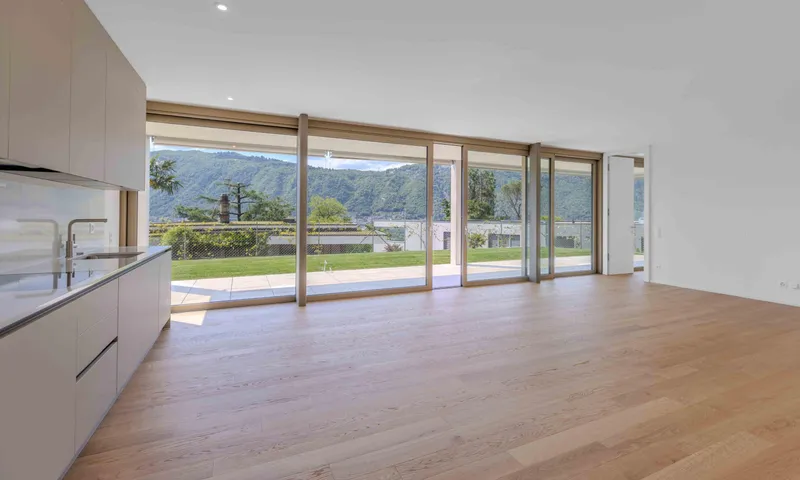 SPLENDIDO 2.5 LOCALI CON GIARDINO E VISTA LAGO A BISSONE, foto 6