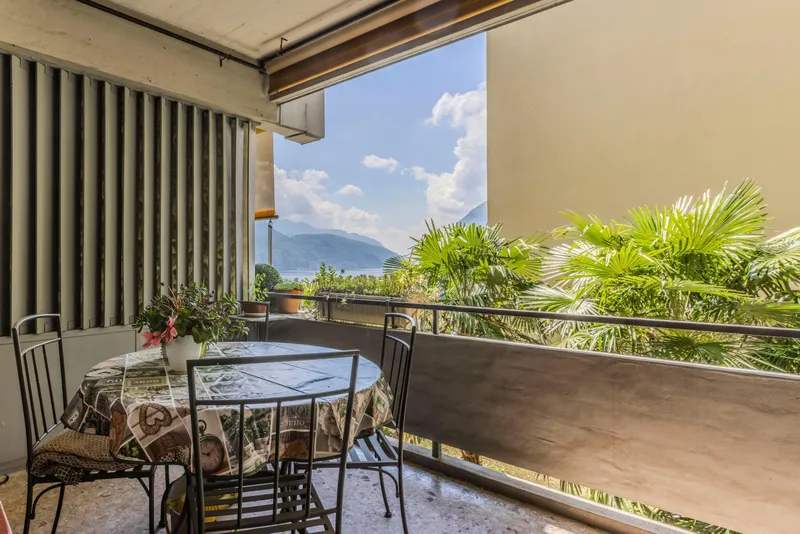 OCCASIONE - 3.5 VISTA LAGO IN RESIDENZA CON PISCINA A LUGANO, Foto 2
