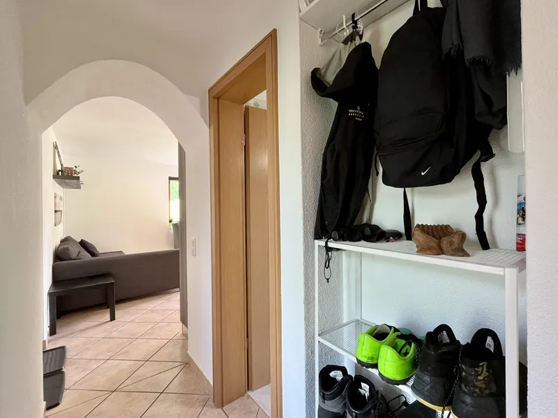 AFFITTASI 2.5 LOCALI ARREDATO CON AMPIO GIARDINO A CUREGLIA, foto 6