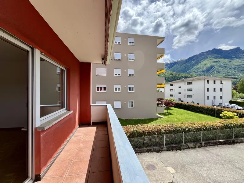 AFFITTASI SPAZIOSO 3.5 LOCALI CON DUE TERRAZZE A BELLINZONA, photo 2