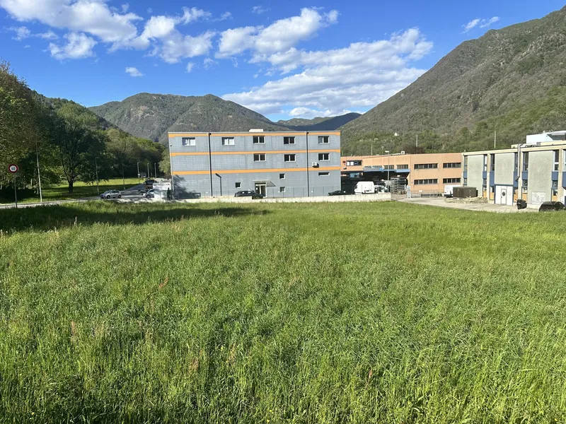 2 NUOVI STABILI AMMINISTRATIVI E ARTIGIANALI A MEZZOVICO, Foto 4