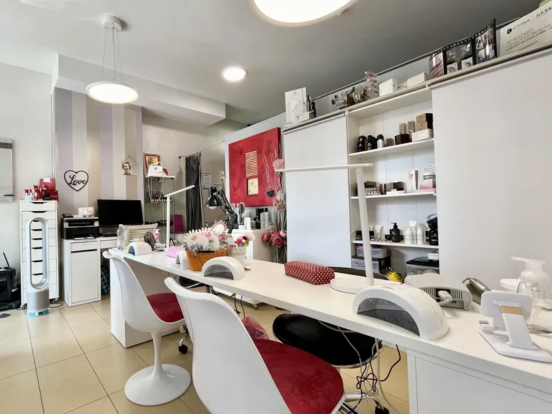 MODERNO SPAZIO COMMERCIALE A MASSAGNO - PIAZZA SANTA LUCIA, Foto 2