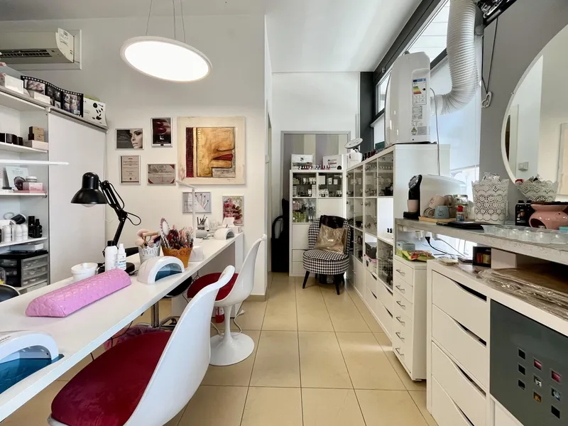 MODERNO SPAZIO COMMERCIALE A MASSAGNO - PIAZZA SANTA LUCIA, Foto 4