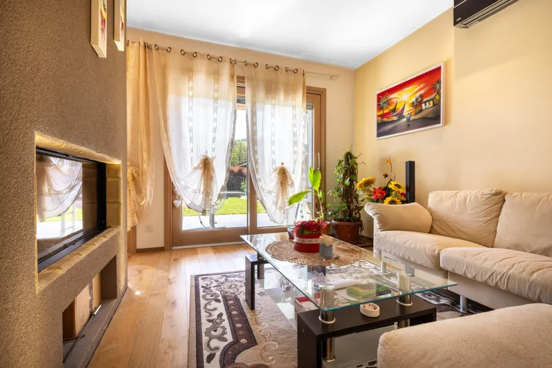 SPLENDIDA VILLA 6.5 LOCALI SU UN PIANO CON GIARDINO A STABIO, foto 5