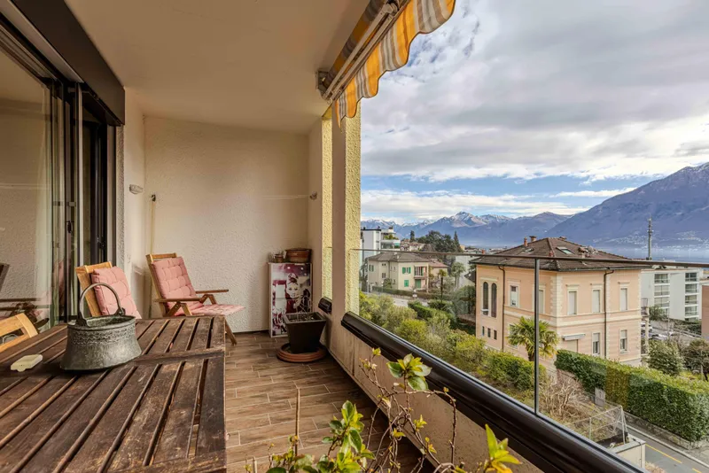 VERO AFFARE - 4.5 CON PISCINA INTERNA E VISTA LAGO A LOCARNO, Foto 3