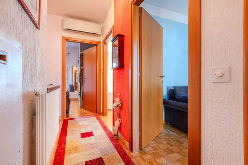 CASA A SCHIERA 4.5 LOCALI CON GIARDINO A LUGANO PAZZALLO, foto 7