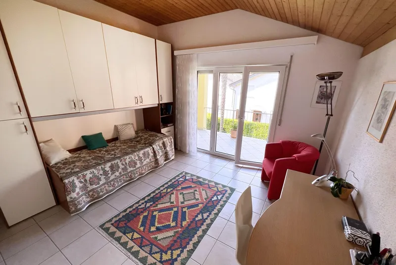 OCCASIONE - VILLA 4.5 CON GIARDINO IN ZONA LAGO A CASLANO, Foto 8