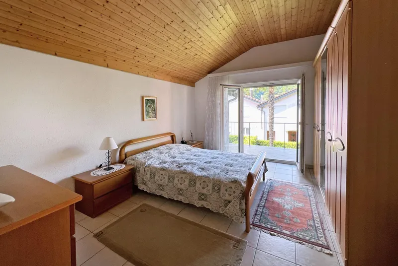 OCCASIONE - VILLA 4.5 CON GIARDINO IN ZONA LAGO A CASLANO, Foto 6