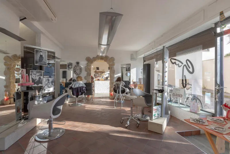 ELEGANTE BILOCALE COMMERCIALE SUL LUNGOLAGO A MELIDE, photo 3