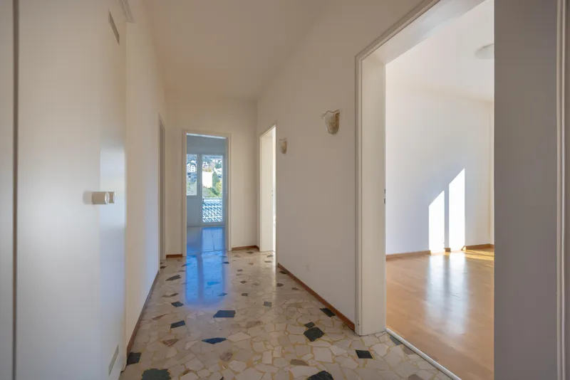SPAZIOSO 3.5 LOCALI PIANO ALTO CON VISTA APERTA A CHIASSO, Foto 7