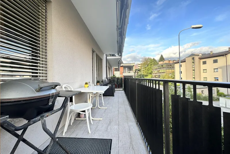 AMPIO 4.5 LOCALI COME NUOVO CON BALCONE A LUGANO BREGANZONA, foto 5