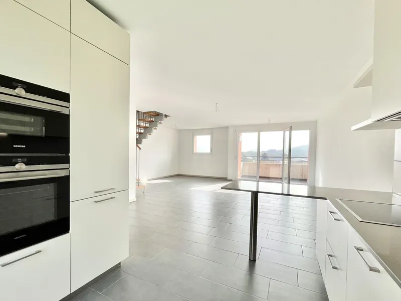AFFITTASI MODERNO 4.5 LOCALI DUPLEX CON TERRAZZA A STABIO, photo 2
