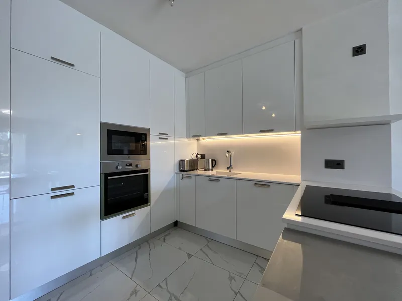 AFFITTASI MODERNO 3.5 LOCALI ARREDATO CON VISTA A PREGASSONA, foto 4