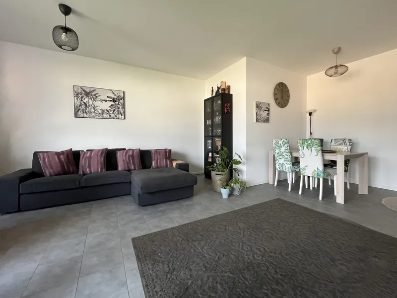 AFFITTASI MODERNO ATTICO 4.5 CON TERRAZZA A LUGANO SORENGO, foto 3