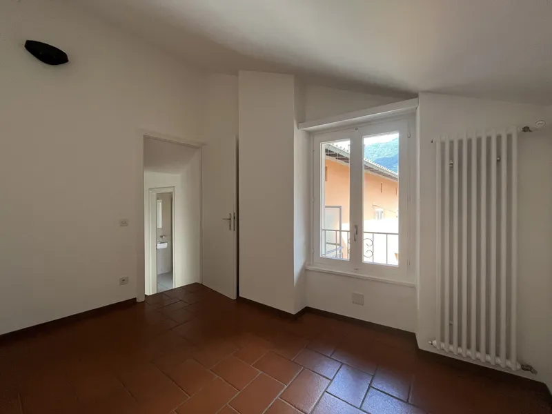 AFFITTASI CASA DI NUCLEO 4.5 LOCALI RIMODERNATA A CANOBBIO, Foto 7