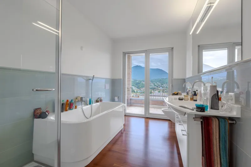 STUPENDA VILLA 5.5 LOCALI COME NUOVA CON PISCINA A MANNO, photo 10
