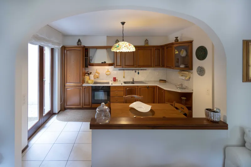 OCCASIONE UNICA - AMPIA VILLETTA 4.5 LOCALI A CADEMPINO, foto 4