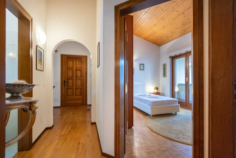 OCCASIONE UNICA - AMPIA VILLETTA 4.5 LOCALI A CADEMPINO, foto 5