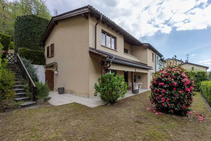 OCCASIONE UNICA - AMPIA VILLETTA 4.5 LOCALI A CADEMPINO, foto 3