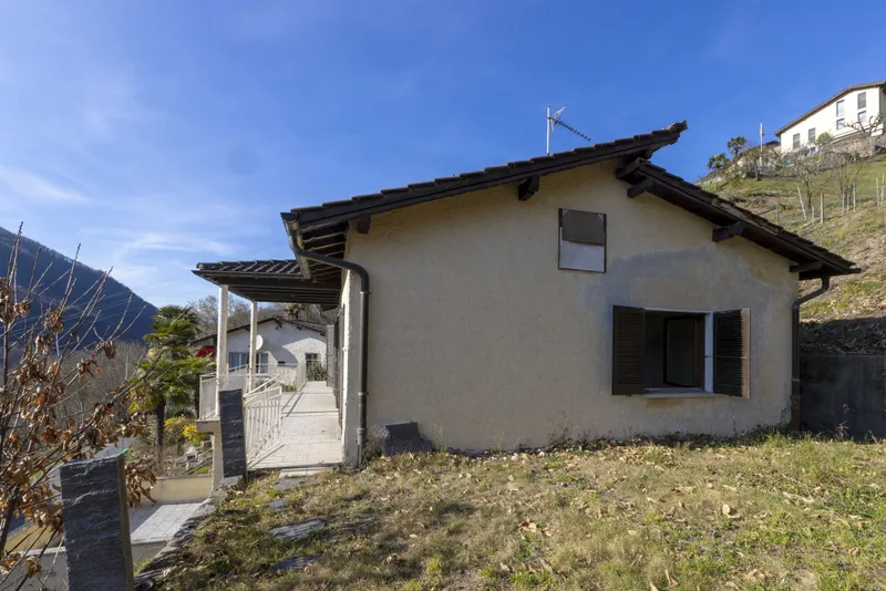CASA 3.5 LOC. DA RISTRUTTURARE CON AMPIO GIARDINO A CROGLIO, foto 8