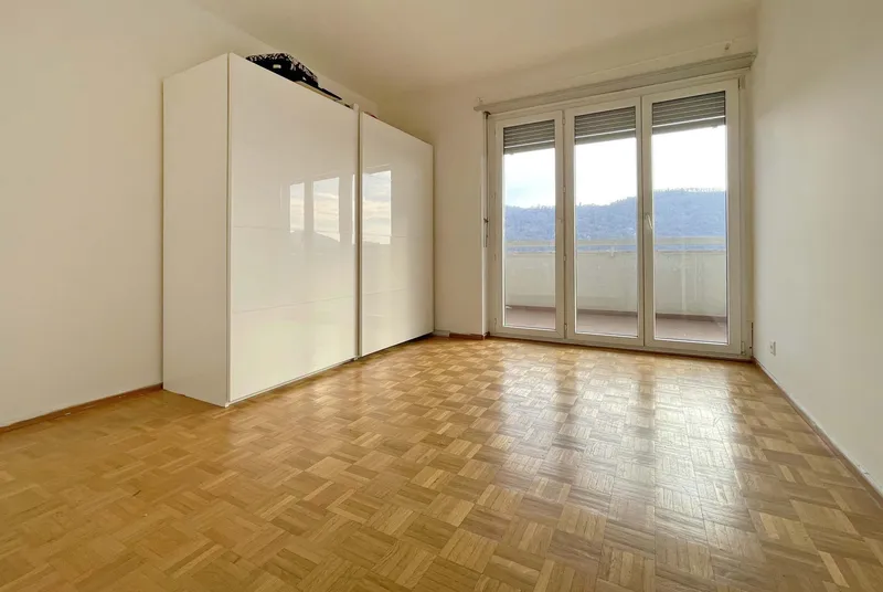 VERO AFFARE - AMPIO 4.5 CON BALCONE E VISTA APERTA A BALERNA, photo 8