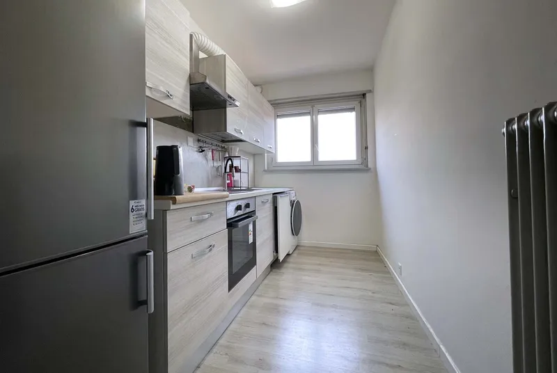 VERO AFFARE - AMPIO 4.5 CON BALCONE E VISTA APERTA A BALERNA, photo 4